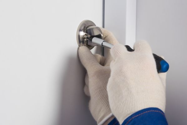 Cost of Deadbolt Replacement in Glenview