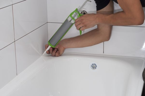 Tub Recaulking in Glenview