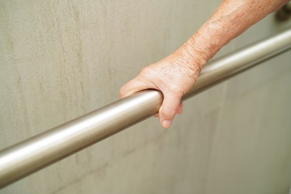 Cost of Tub Grab Bar Installation in Glenview