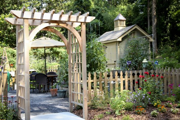 Cost of Trellis Mounting in Glenview